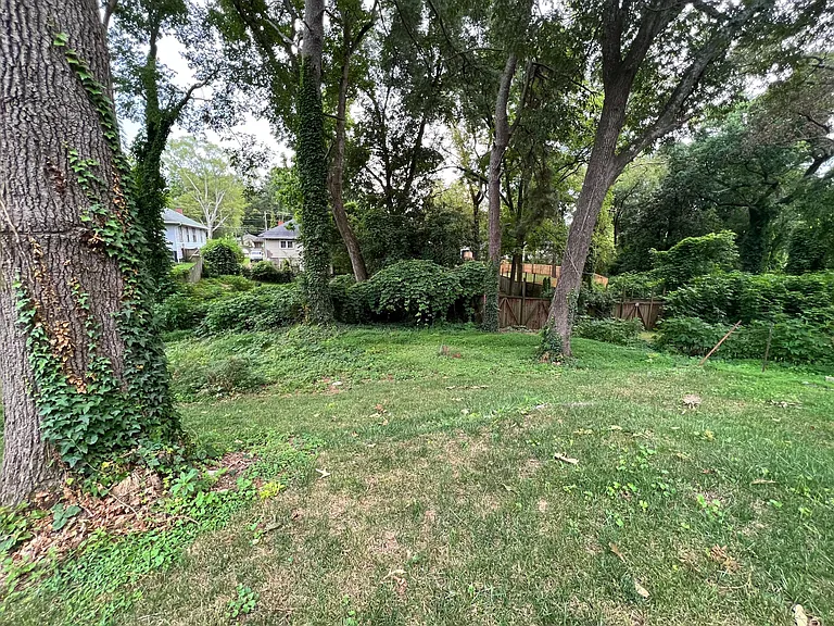 189 Claire Dr SE — Photo 3