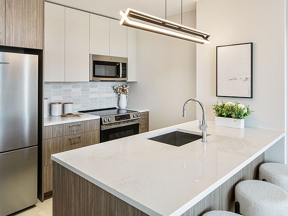 5th image of 1057 Atlantic Ave #1003