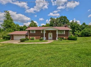 6667 Union Ridge Rd, Glenwood, WV 25520