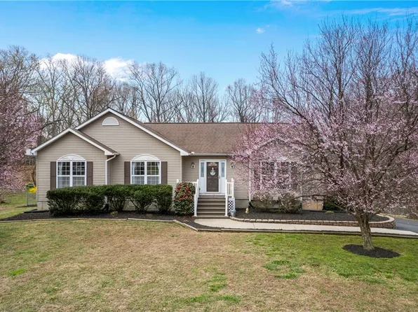 2560 N Independence Dr, Montross, VA 22520