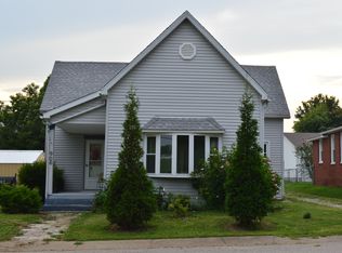 906 N Williams St, Boonville, IN 47601