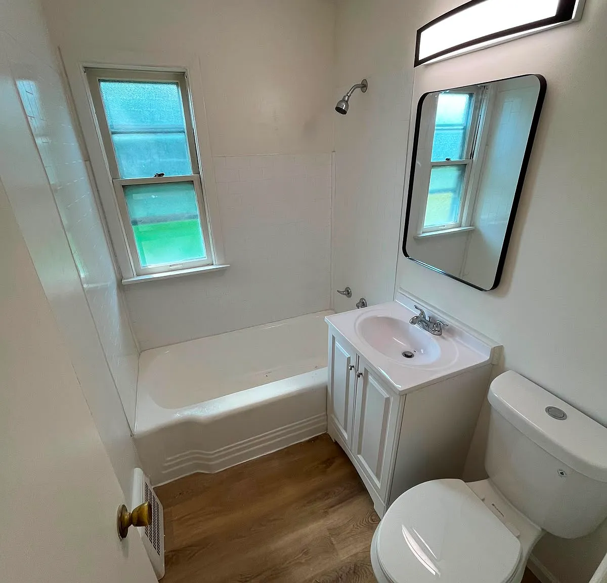 3 bed, $2,400 — Photo 1