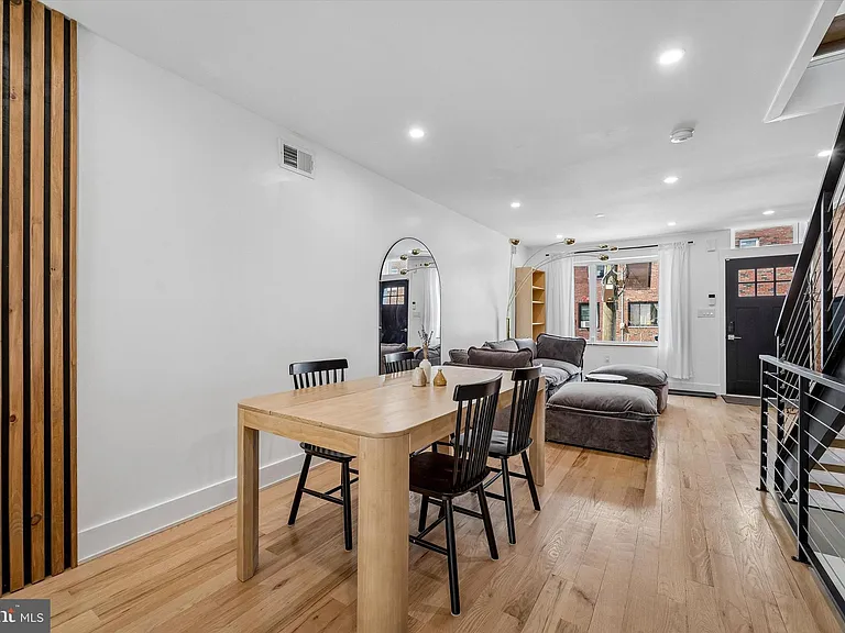2565 Tulip St — Photo 4
