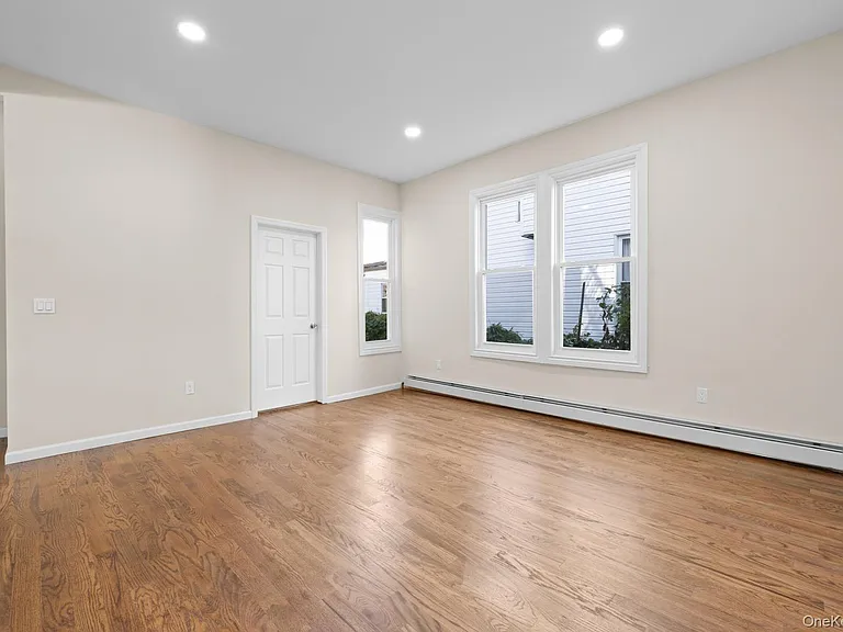 460 S 6th Ave #1 — Photo 18