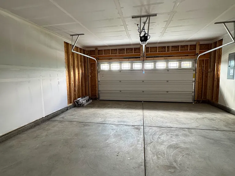 1577 Albatross St — Photo 24