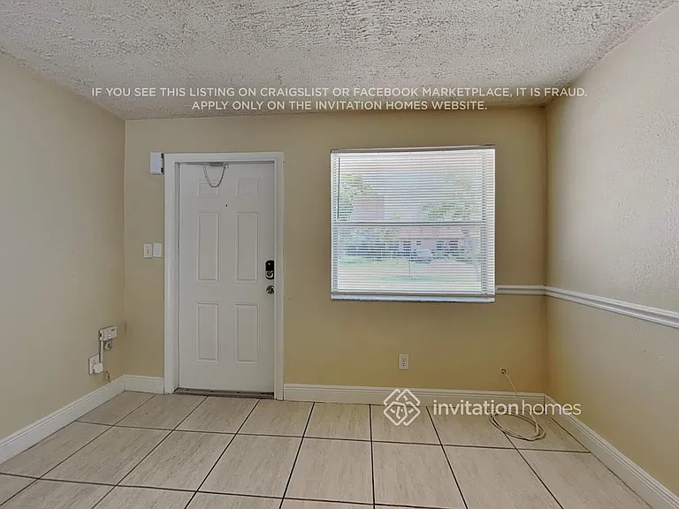 4888 Prince Dr — Photo 4