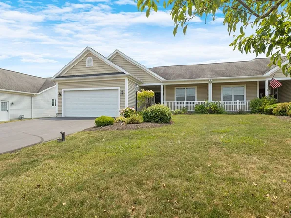3780 Neptune Ln, Syracuse, NY 13209