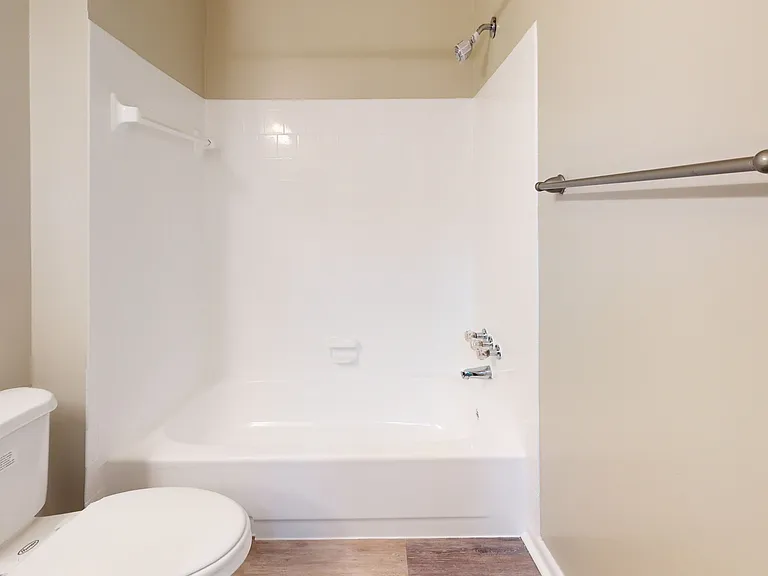 Canterbury Apartments — Photo 87