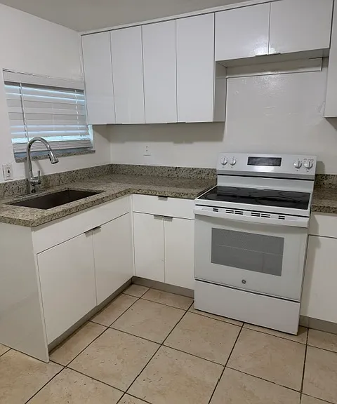 1365 NW 115th St — Photo 12