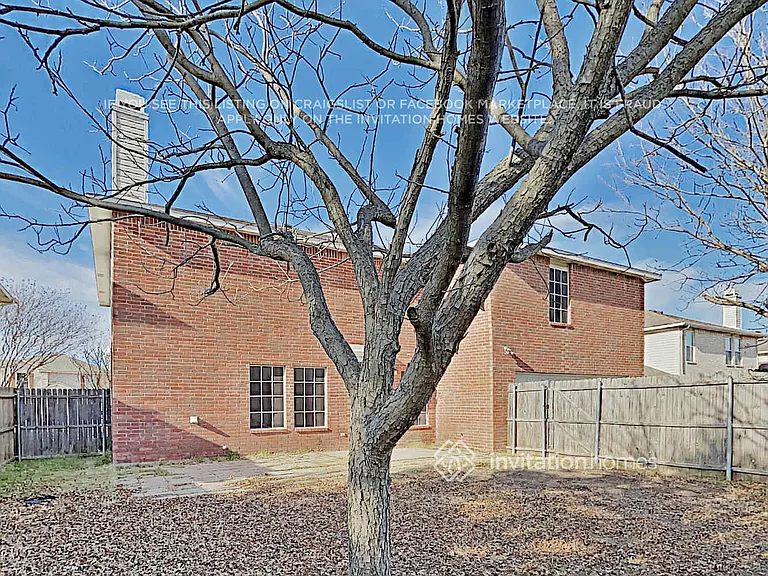 1537 Englewood Dr — Photo 22