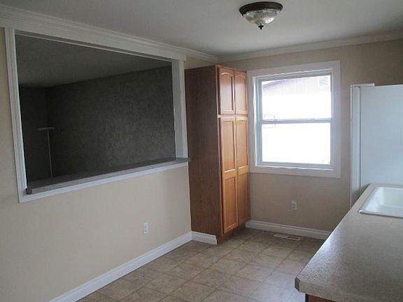 5th image of 215 Normandy Dr