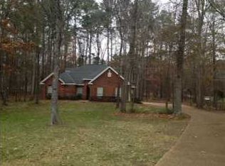 2397 Tiffany Cir, Florence, MS 39073