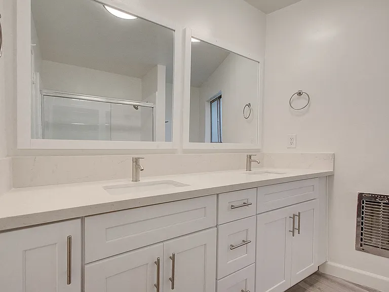 Ethel Avenue Apartments — Photo 47