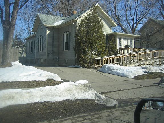 2nd image of 524 E Parkway Ave
