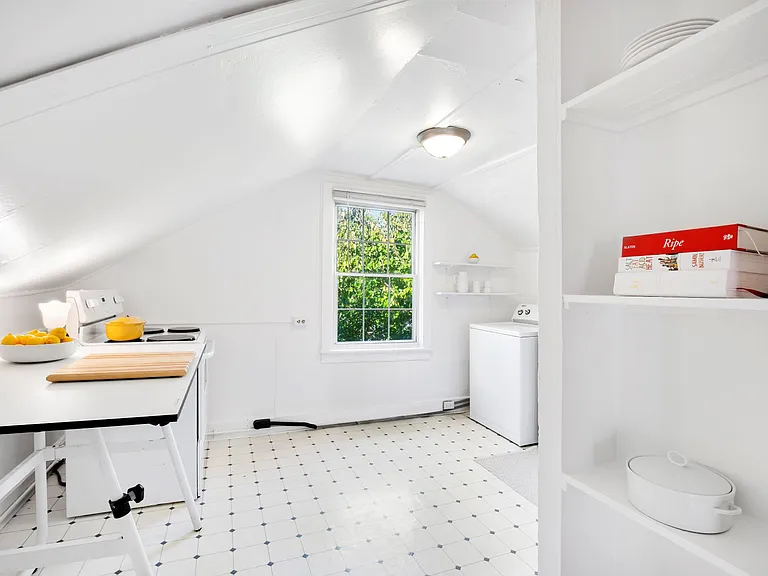 2308 Gin St #C — Photo 10