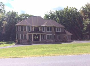 1179 Overlook Ct, Saylorsburg, PA 18353