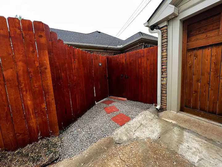 1st image of 1901 NW 21st St #B
