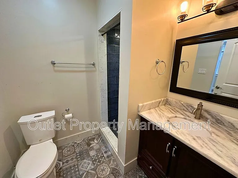 133 E Concord St #A — Photo 10