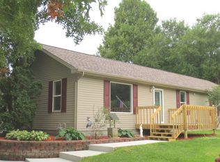 1713 W South Shore Dr, Mahomet, IL 61853