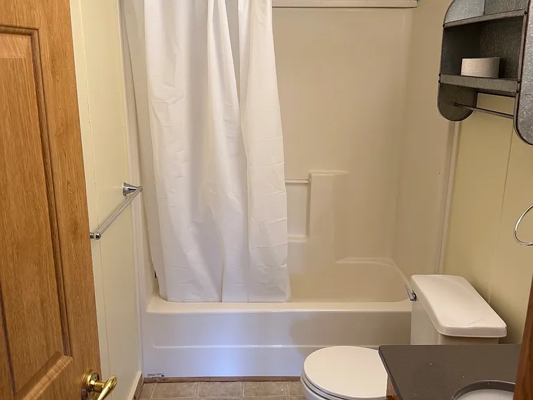 59 S Bassett Rd — Photo 8