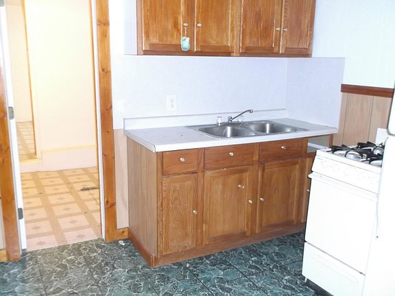 4th image of 310 Saunders Ave