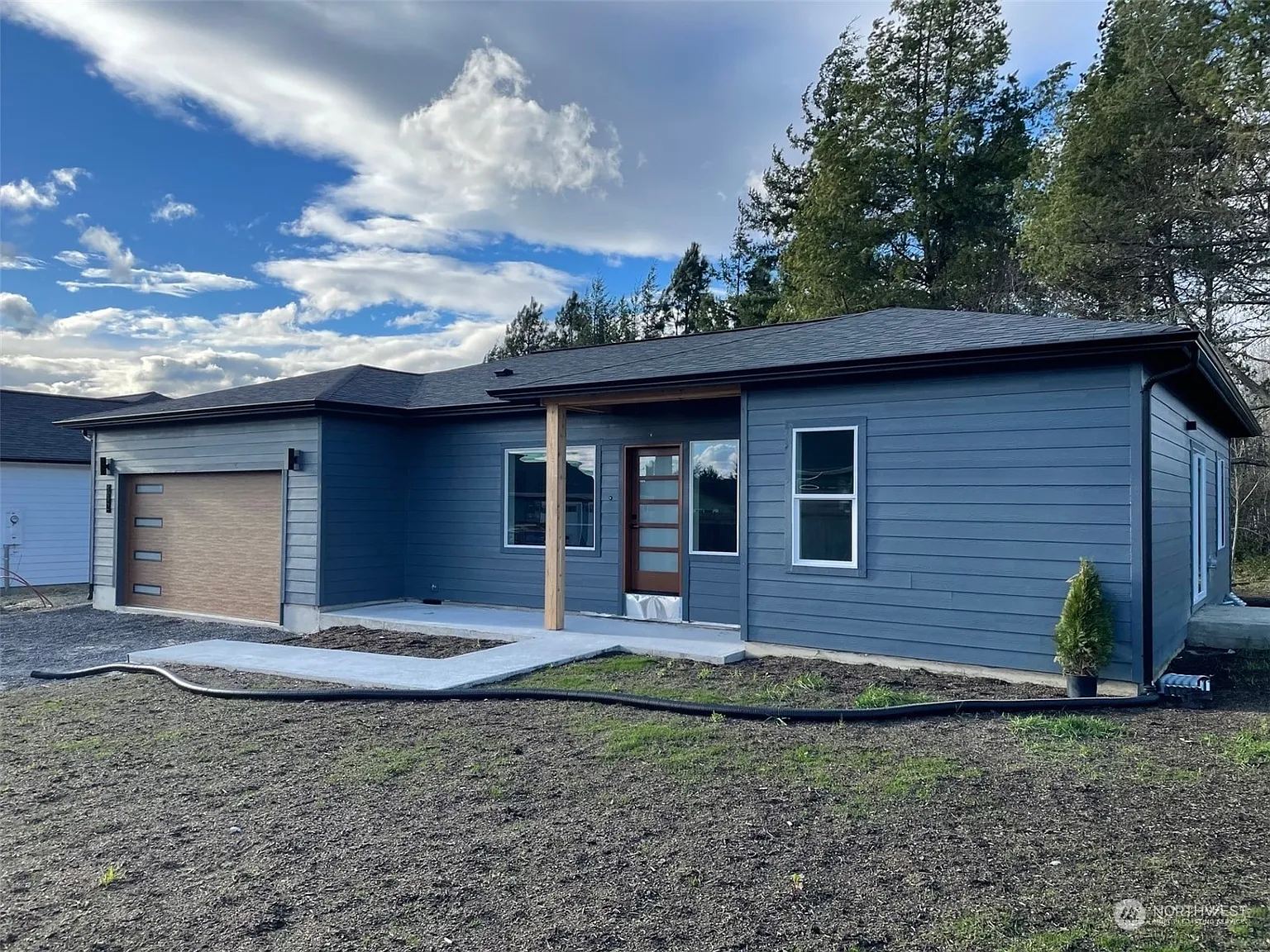 112 Newaukum Village Drive photo 1