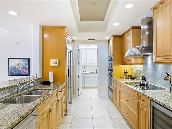 3rd image of 400 Beach Dr NE Unit 205