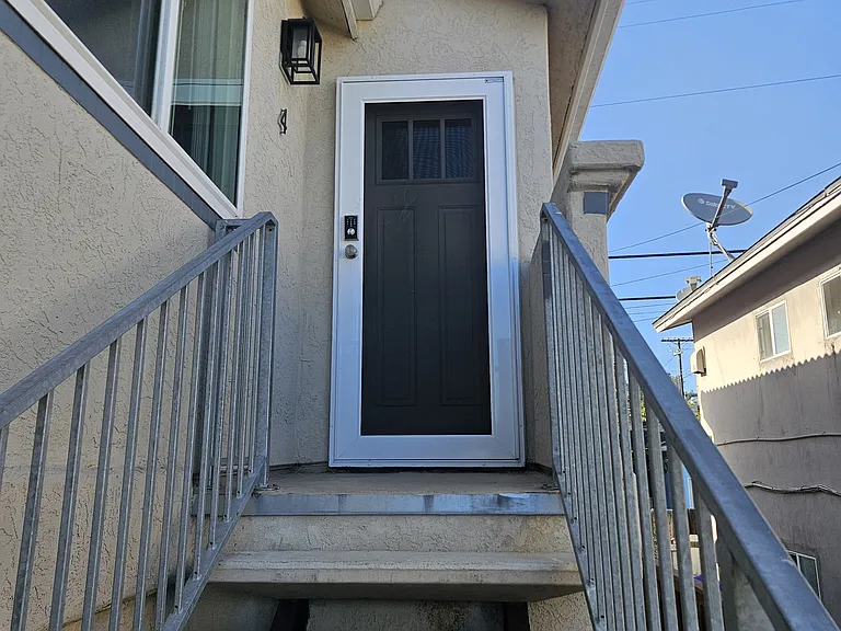 1672 Missouri St — Photo 8