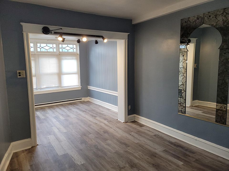 Living Room off of sun-room