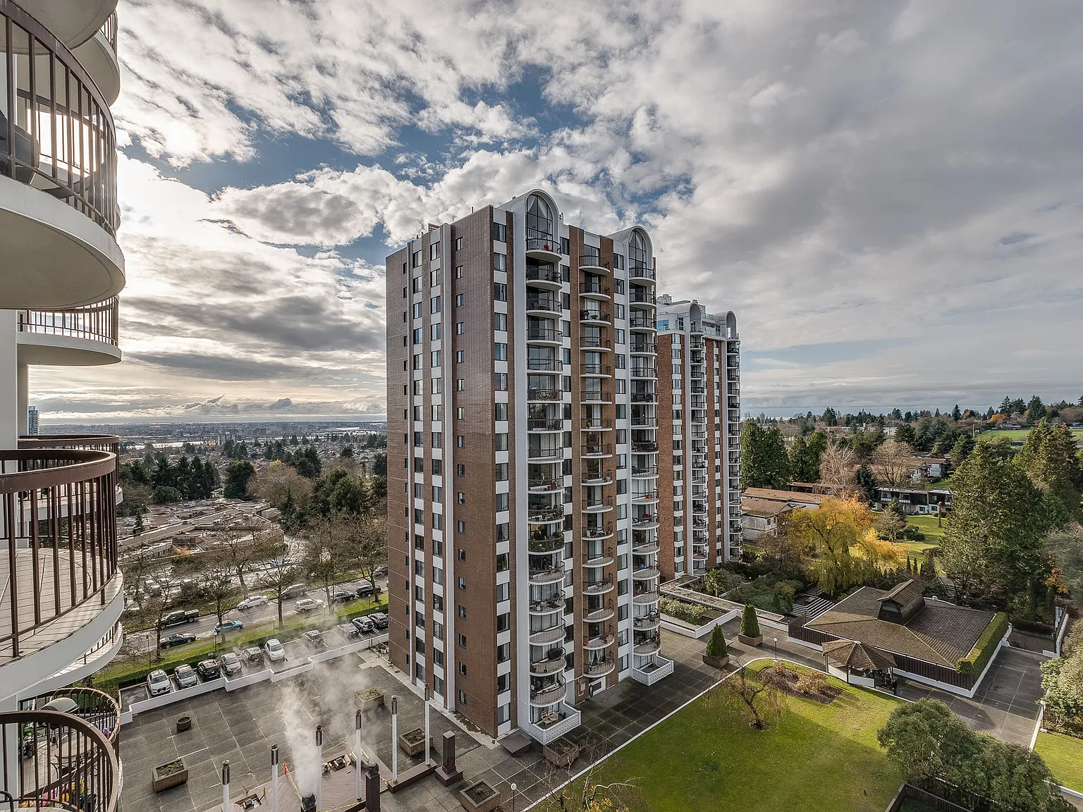 Langara Gardens — Photo 3