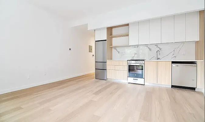 Rented by REAL New York | media 9