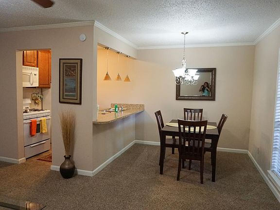 3rd image of 4727 W Alabama St Unit 209