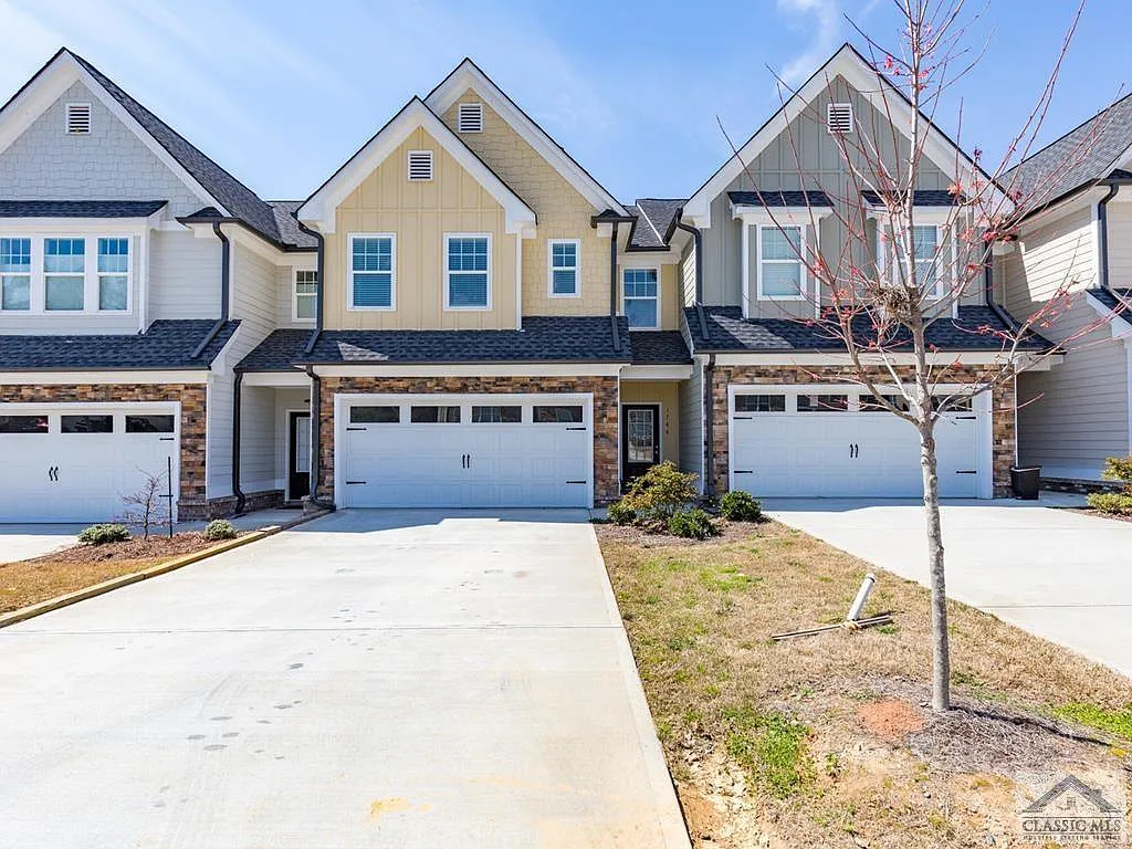 Building Photo - 1744 Lincoln Dr