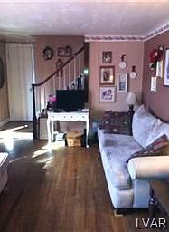 5th image of 2120 Worthington Ave