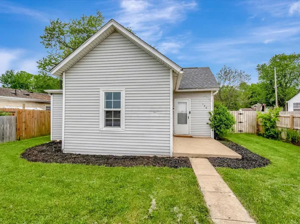 136 Jackson St, Lockbourne, OH 43137