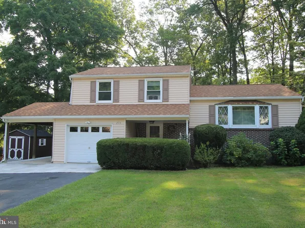 293 Douglas Dr, State College, PA 16803