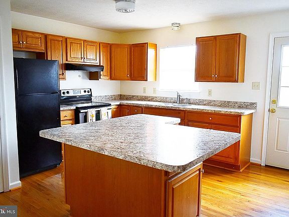 5th image of 107 Parkside Dr