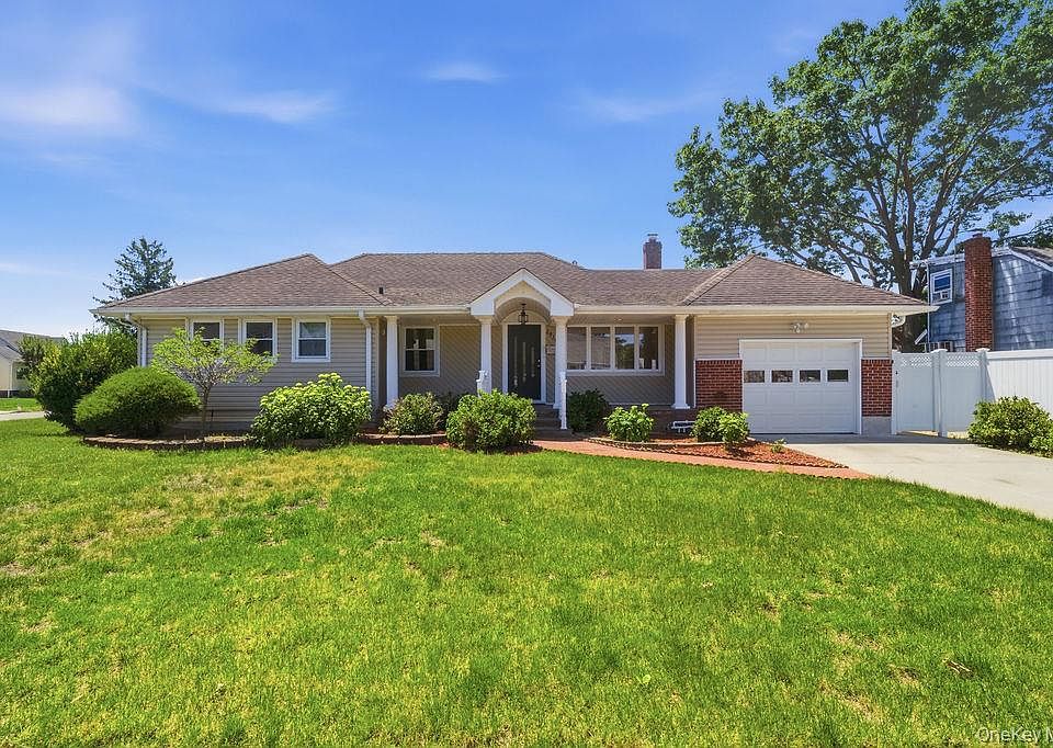 1st image of 2934 Kinloch Road