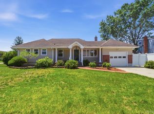 2934 Kinloch Rd, Wantagh, NY 11793