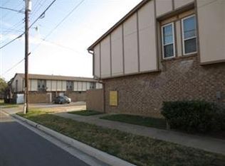 719 N Center St APT 10, Arlington, TX 76011