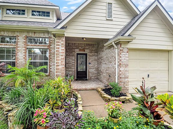 3rd image of 24714 Cobble Canyon Ln