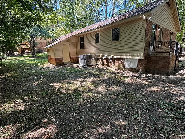 134 Rembert Martin Park #B — Photo 12