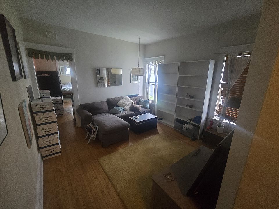 1st image of 2404 Fremont Ave S APT 5