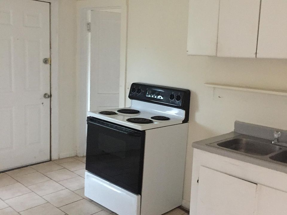 1st image of 903 N Johnson St APT A