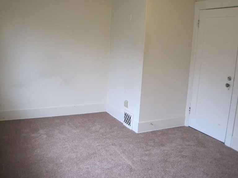 4559 5th Ave NE — Photo 17