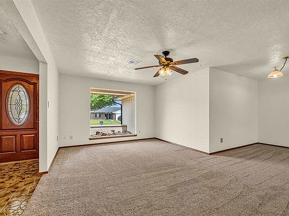 5th image of 216 SW 78th St
