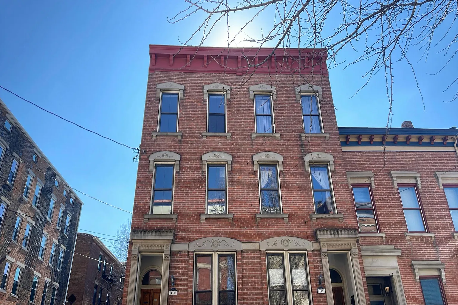 433-435 Hopkins St photo 1