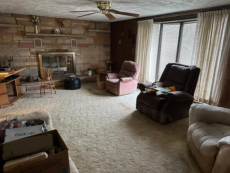 10 Shellie St #10 — Photo 8