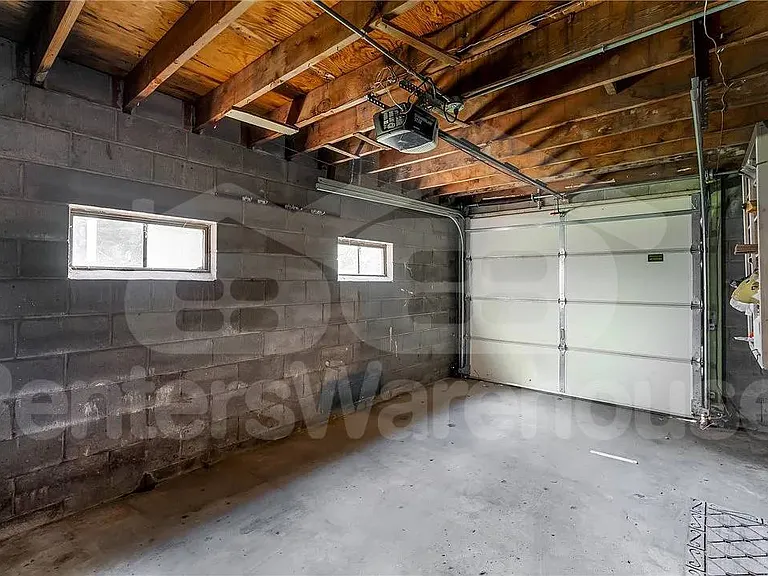 737 28th St — Photo 23