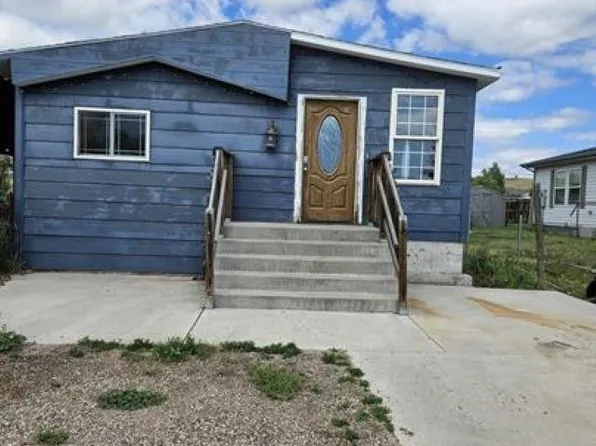 1116 Dot Ray Pl, Cheyenne, WY 82007